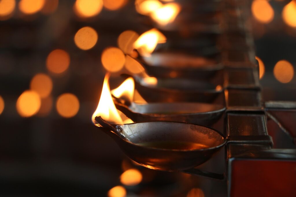 マッチングアプリを利用するのに最適な何曜日は？