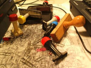 20代が恋活アプリでスタンプだけの返信はありなのか？